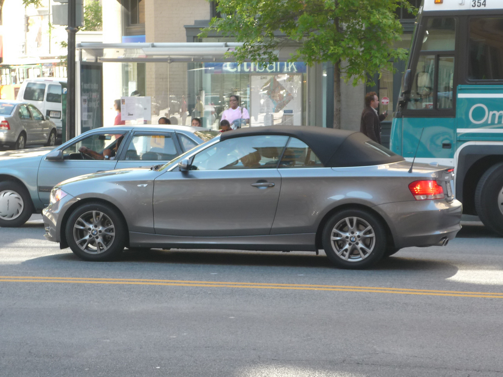 BMW 1 Series convertible 3 door silver grey warranty