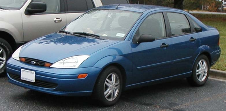 ford focus saloon